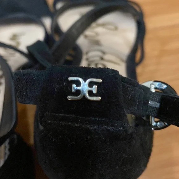 Sam Edelman 2.5 inch heels with cute straps - Picture 5 of 7